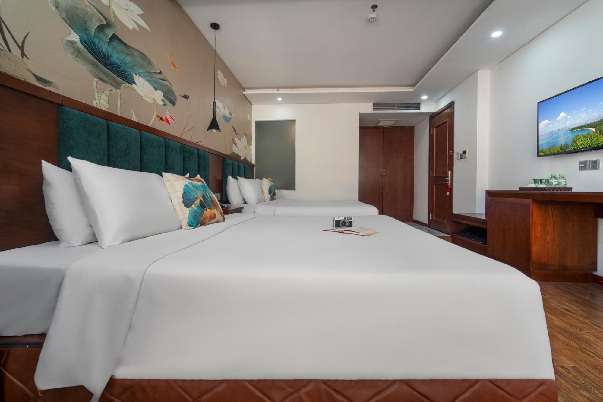 Crystal Hotel By Ha My Da Nang Buitenkant foto